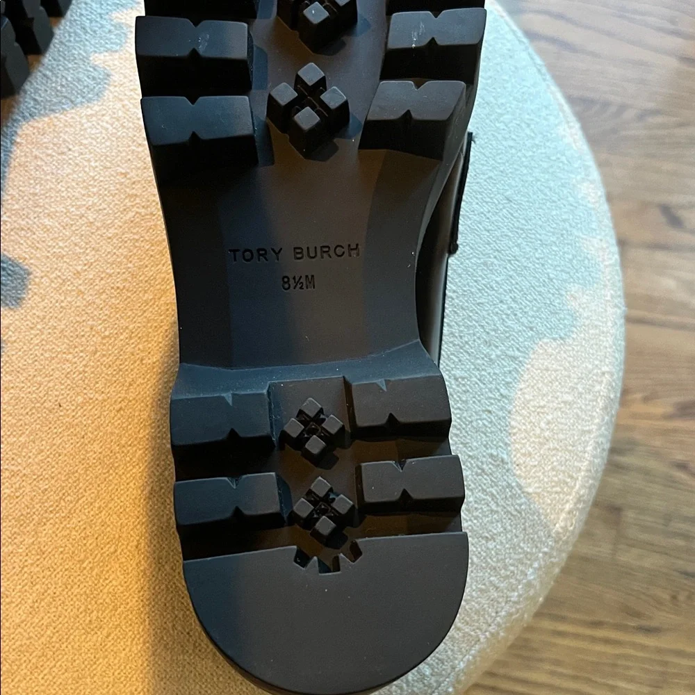 Tory Burch leather loafers size 8.5 brand new - Picture 6 of 7
